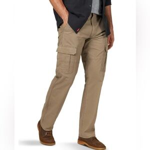 WRANGLER | Relaxed Fit | Cargo | Straight | Barley Ripstop | Size 32 X 32